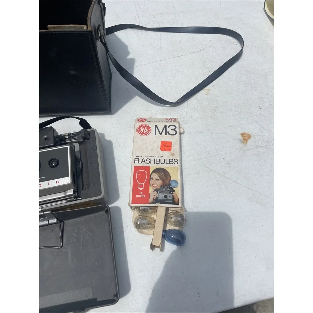 Vintage Polaroid 340 Automatic Land Camera Flash Model 340 Carry Case and more‎